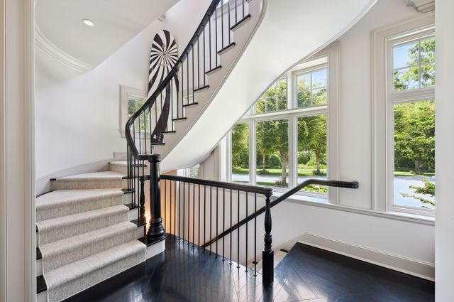 $21,950,000 | 51 Mashomuck Drive, Sag Harbor, NY 11963