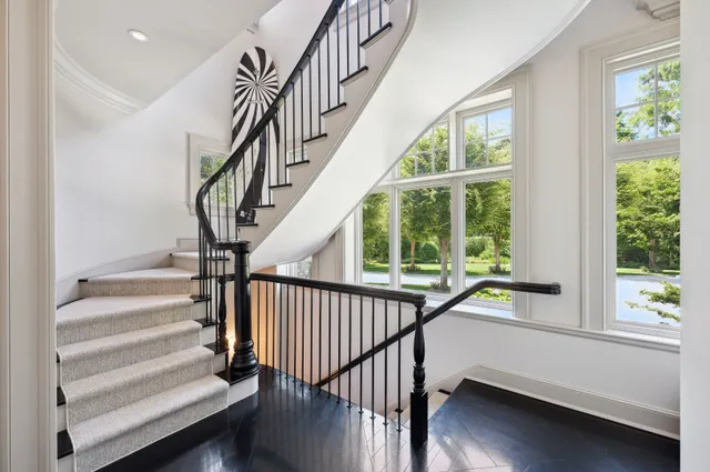 $21,950,000 | 51 Mashomuck Drive, Sag Harbor, NY 11963