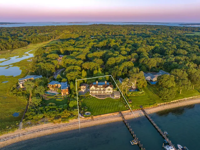 $21,950,000 | 51 Mashomuck Drive, Sag Harbor, NY 11963