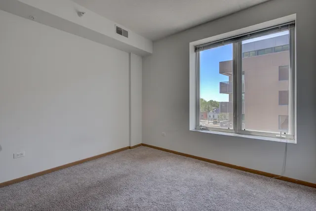 $3,000 | 515 Main Street, Unit 509, Evanston, IL 60202