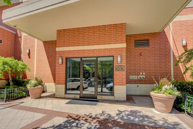 $3,000 | 515 Main Street, Unit 509, Evanston, IL 60202
