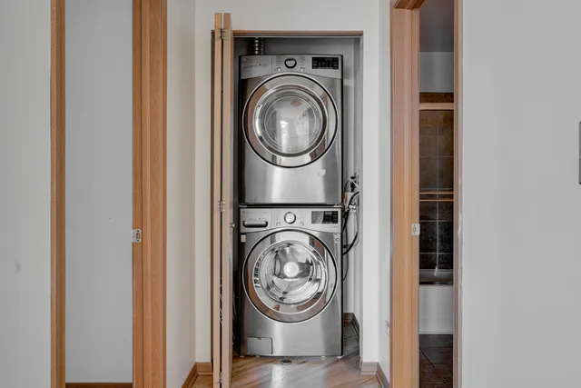 $3,000 | 515 Main Street, Unit 509, Evanston, IL 60202