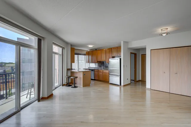 $3,000 | 515 Main Street, Unit 509, Evanston, IL 60202