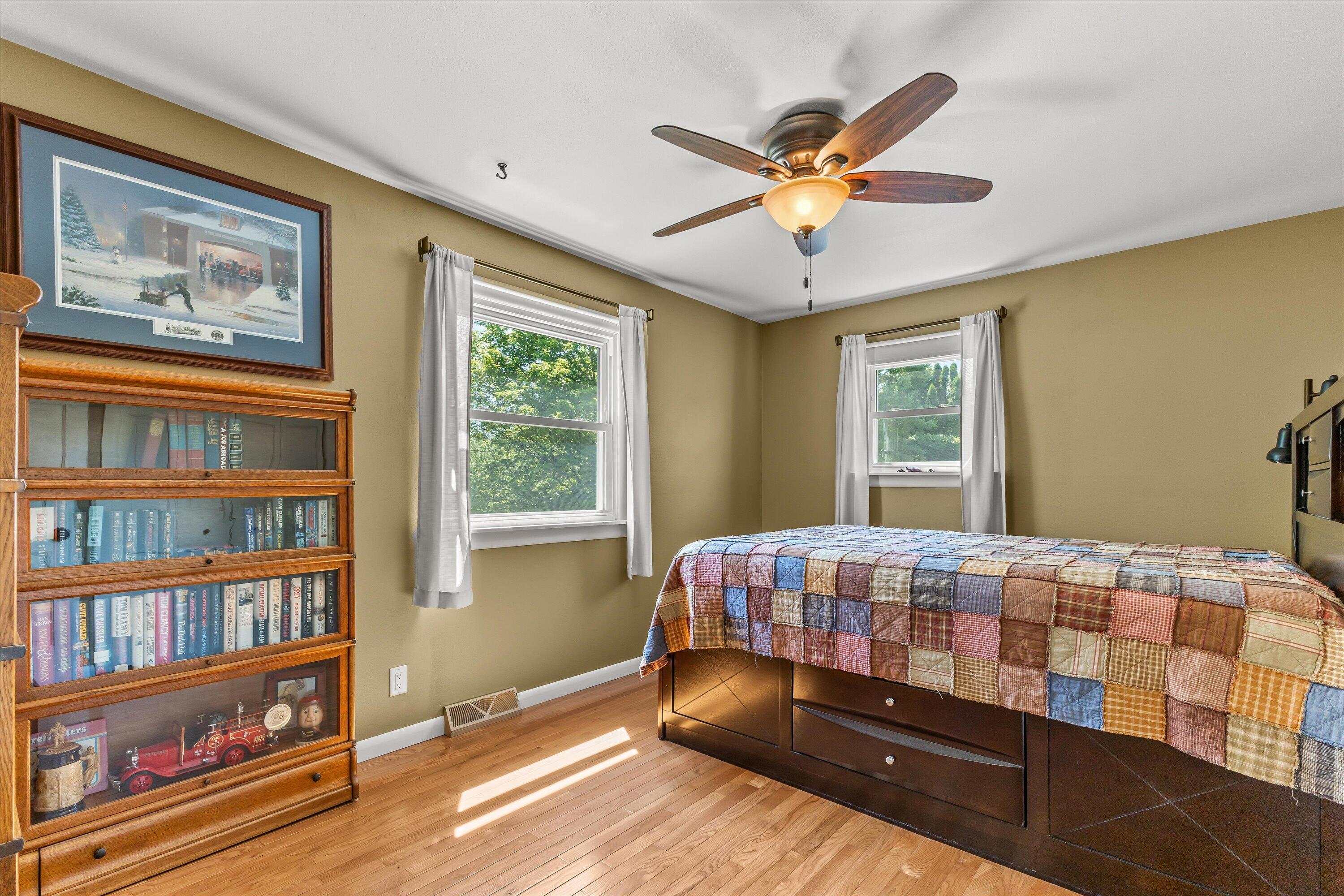 W5010 Hawk Road La Grange, WI 53121 - Photo 23 of 58 Large room size