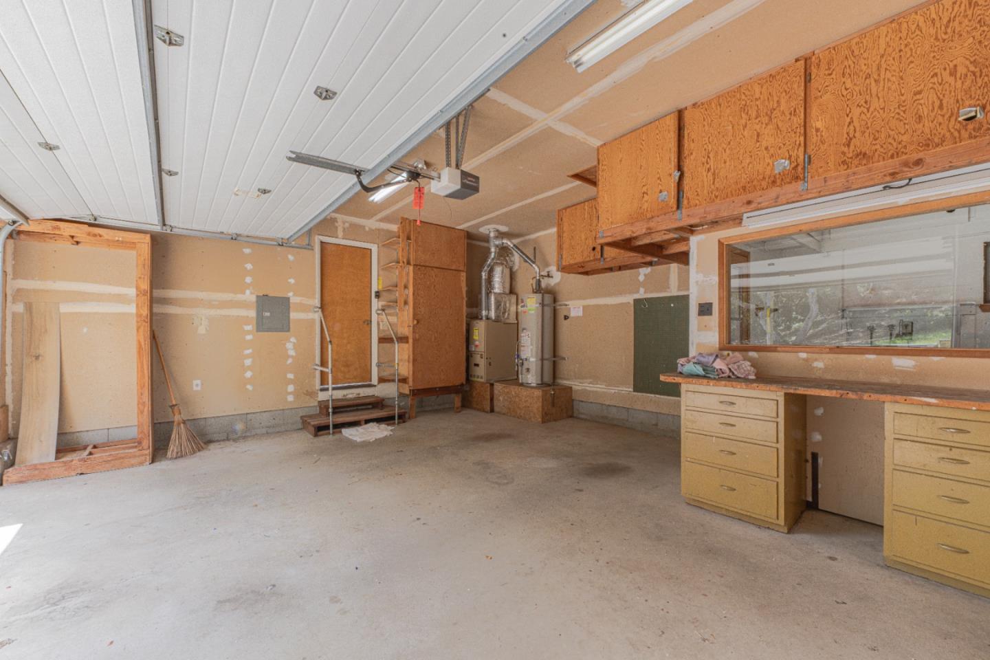 6959 Valle Pacifico Road Salinas, CA 93907 - Photo 45 of 45 a view of a storage & utility room