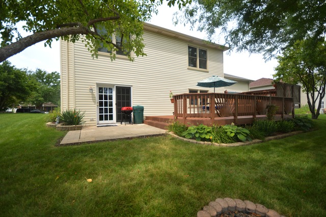 1710 Chestnut Hill Road Plainfield, IL 60586 - Photo 25 of 25 a view of a house with backyard and sitting area