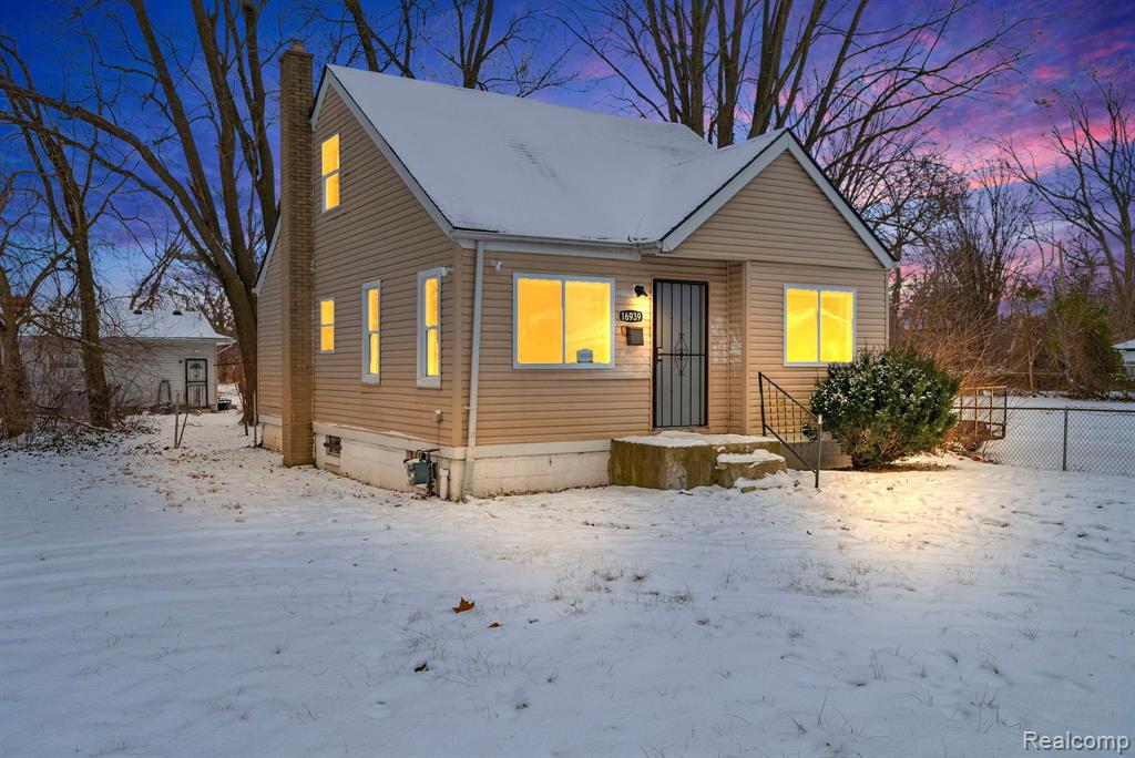 16939 Curtis Street Detroit, MI 48235 - Photo 1 of 25