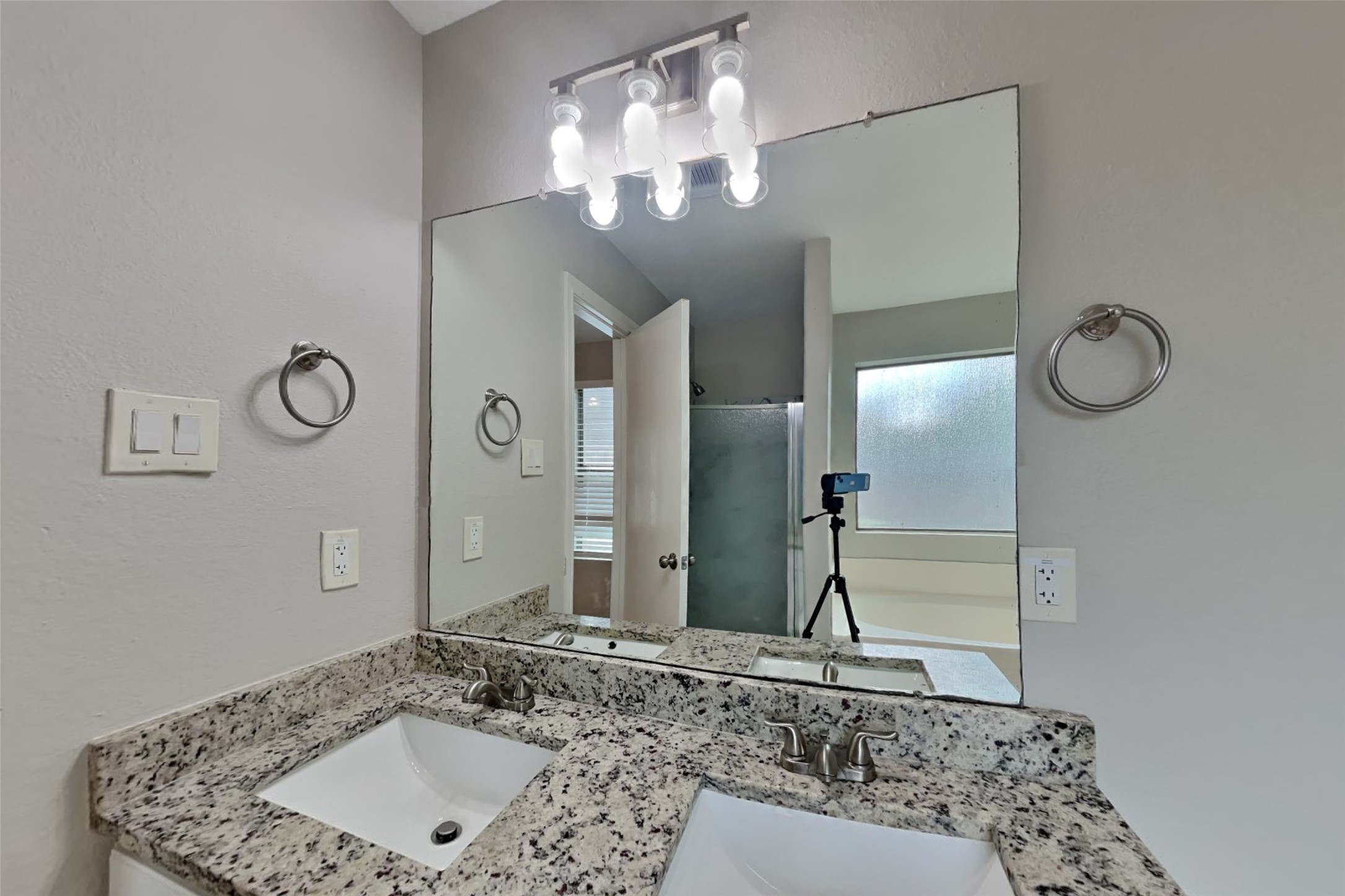 804 Lovebug Lane Conroe, TX 77301 - Photo 8 of 19