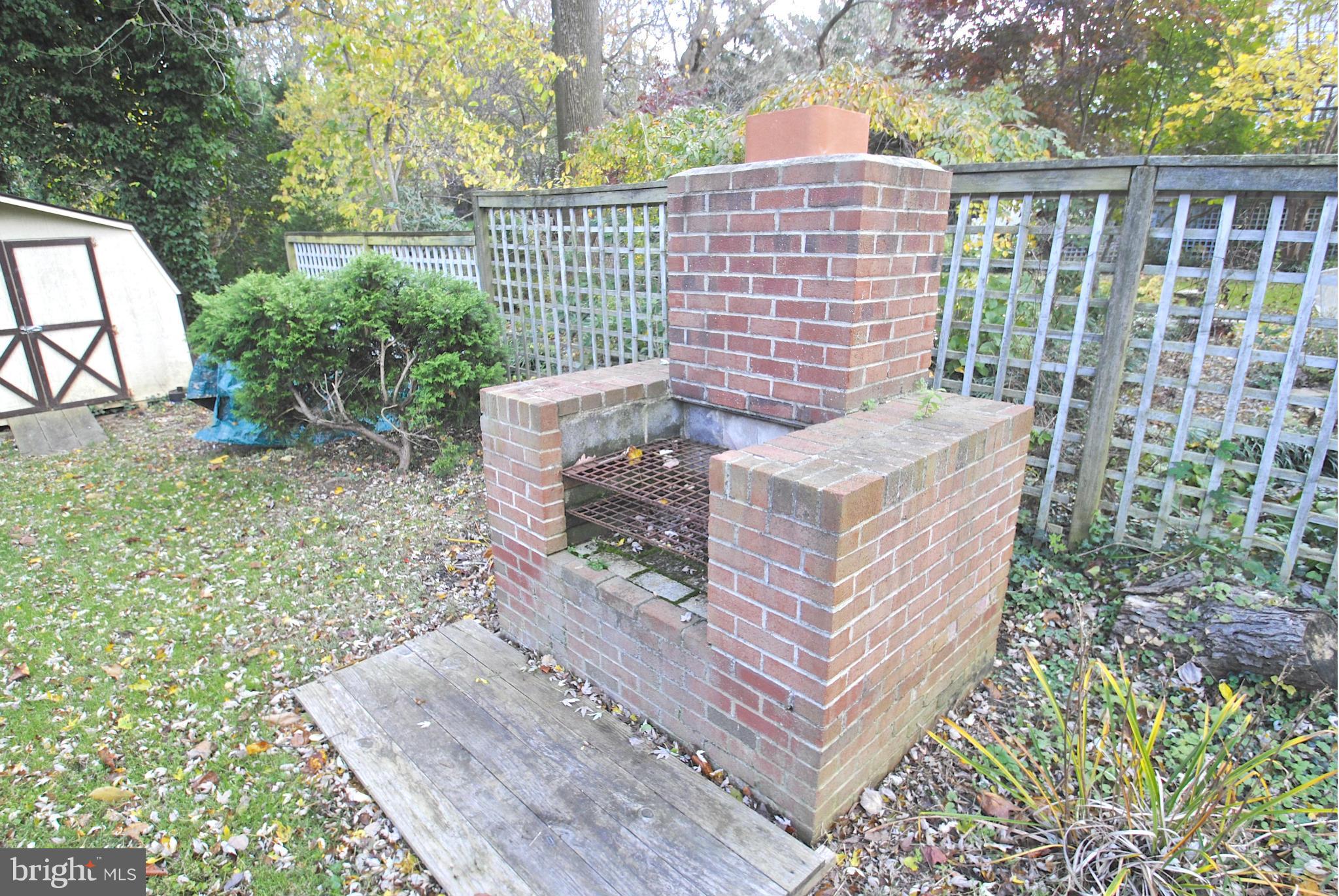 533 Wilson Road Annapolis, MD 21401 - Photo 20 of 21 Brick bar-b-que pit in rear yard!