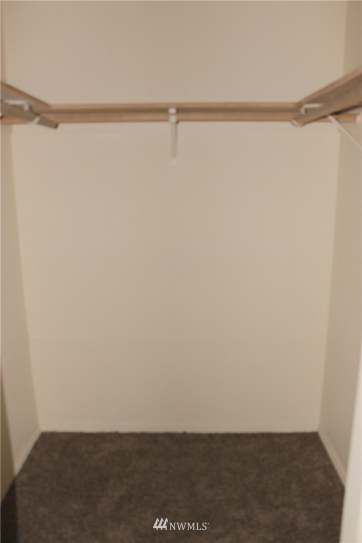 18240 Applegate Street Southwest Rochester, WA 98579 - Photo 11 of 20