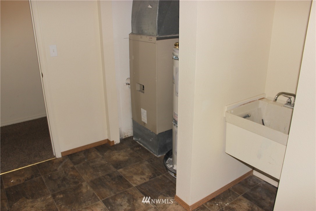 18240 Applegate Street Southwest Rochester, WA 98579 - Photo 16 of 20