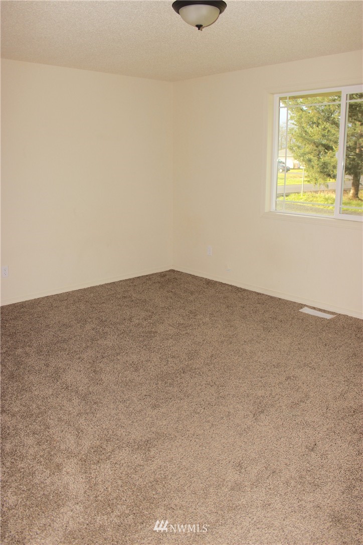 18240 Applegate Street Southwest Rochester, WA 98579 - Photo 18 of 20