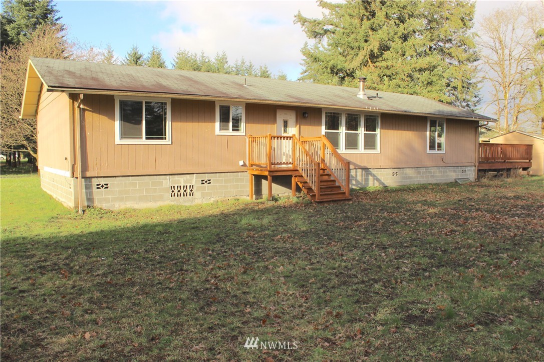 18240 Applegate Street Southwest Rochester, WA 98579 - Photo 4 of 20