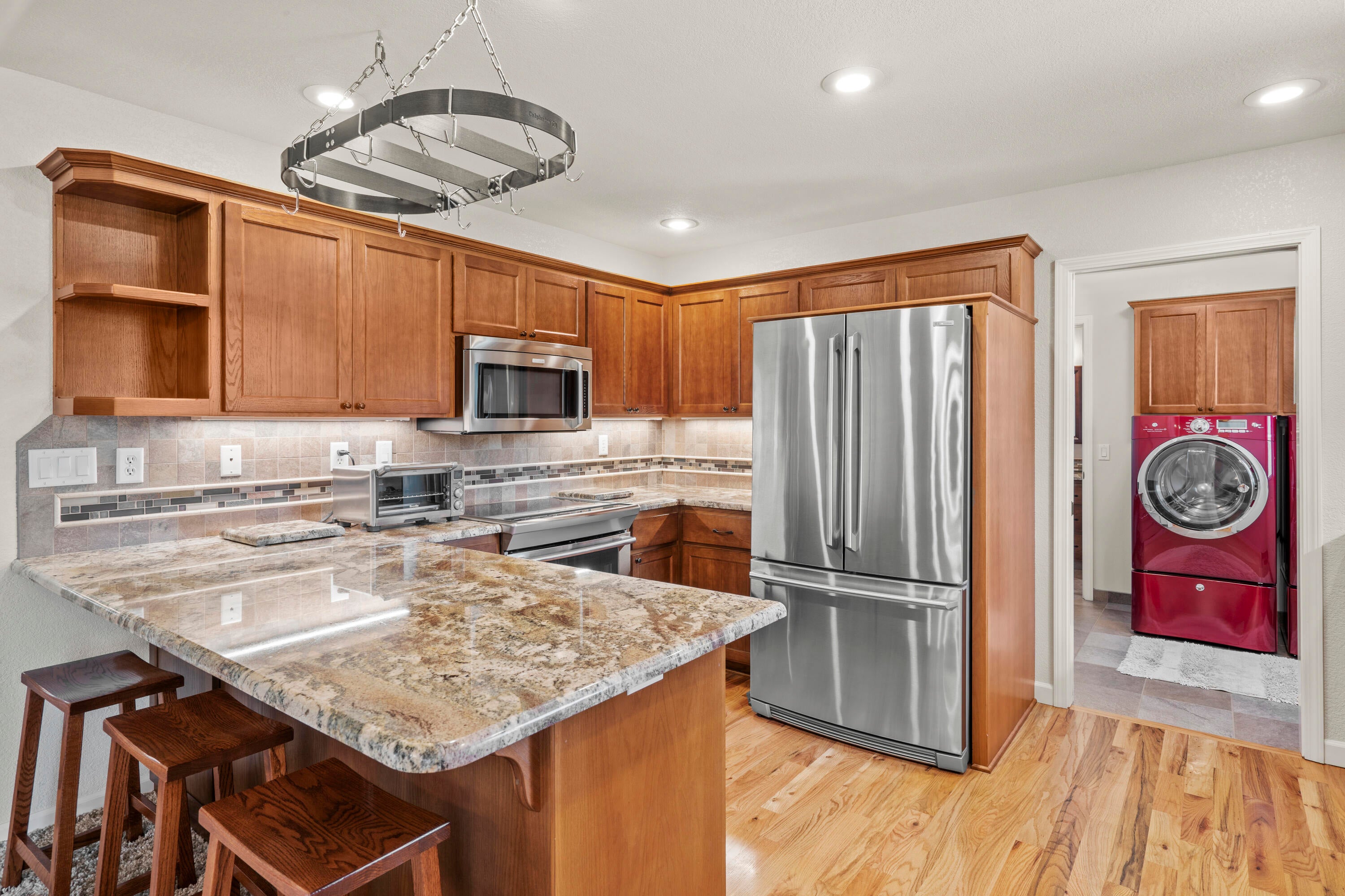 393 Bond Road Shady Cove, OR 97539 - Photo 20 of 40 Kitchen