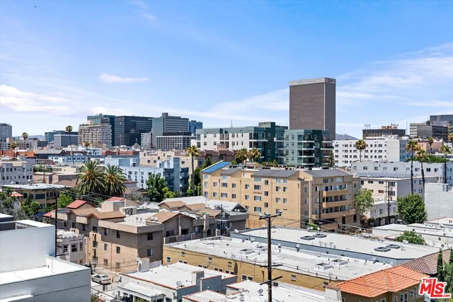 a picture of city view