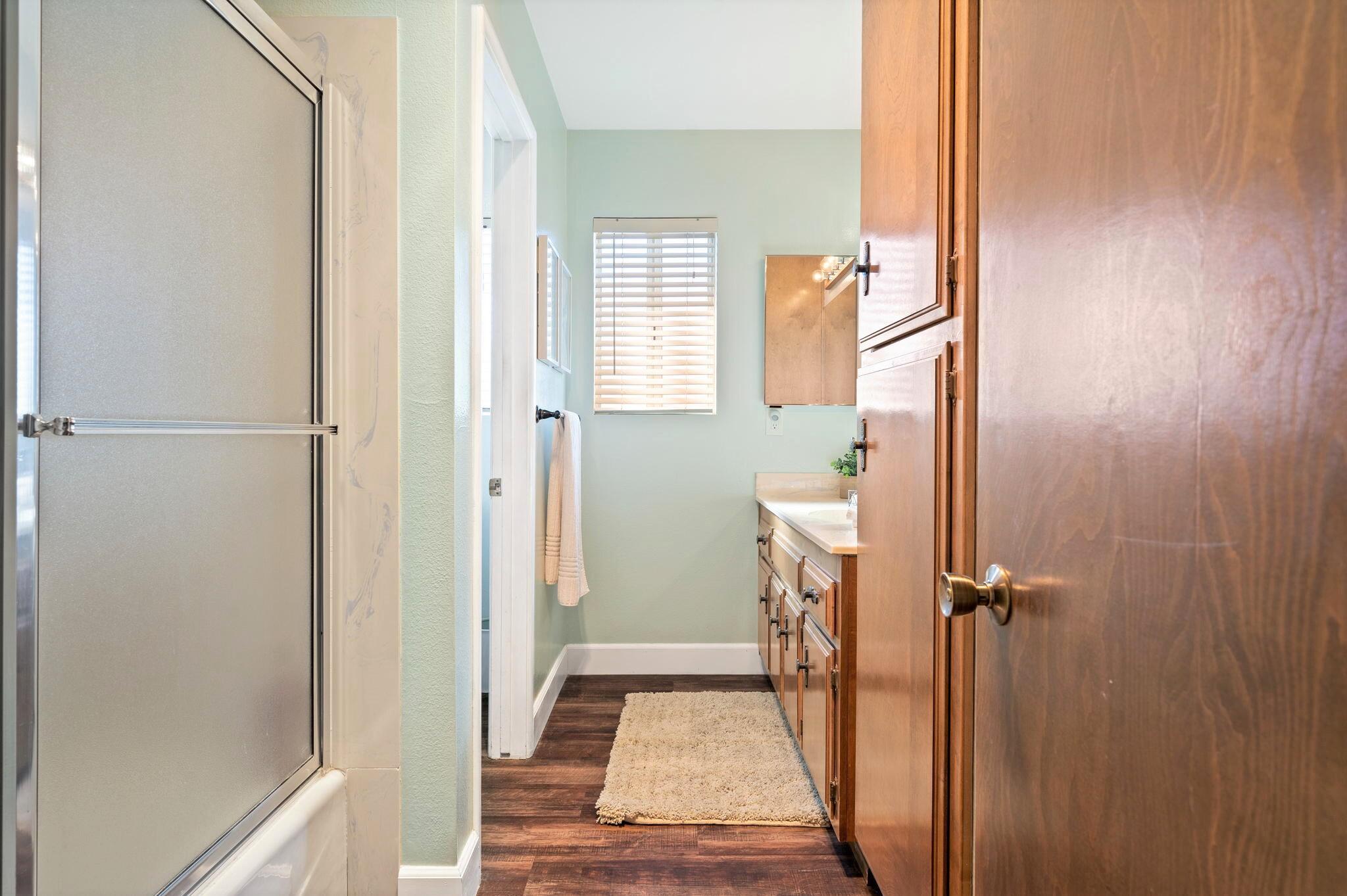 53988 Pinon Drive Yucca Valley, CA 92284 - Photo 33 of 42 a view of a bathroom