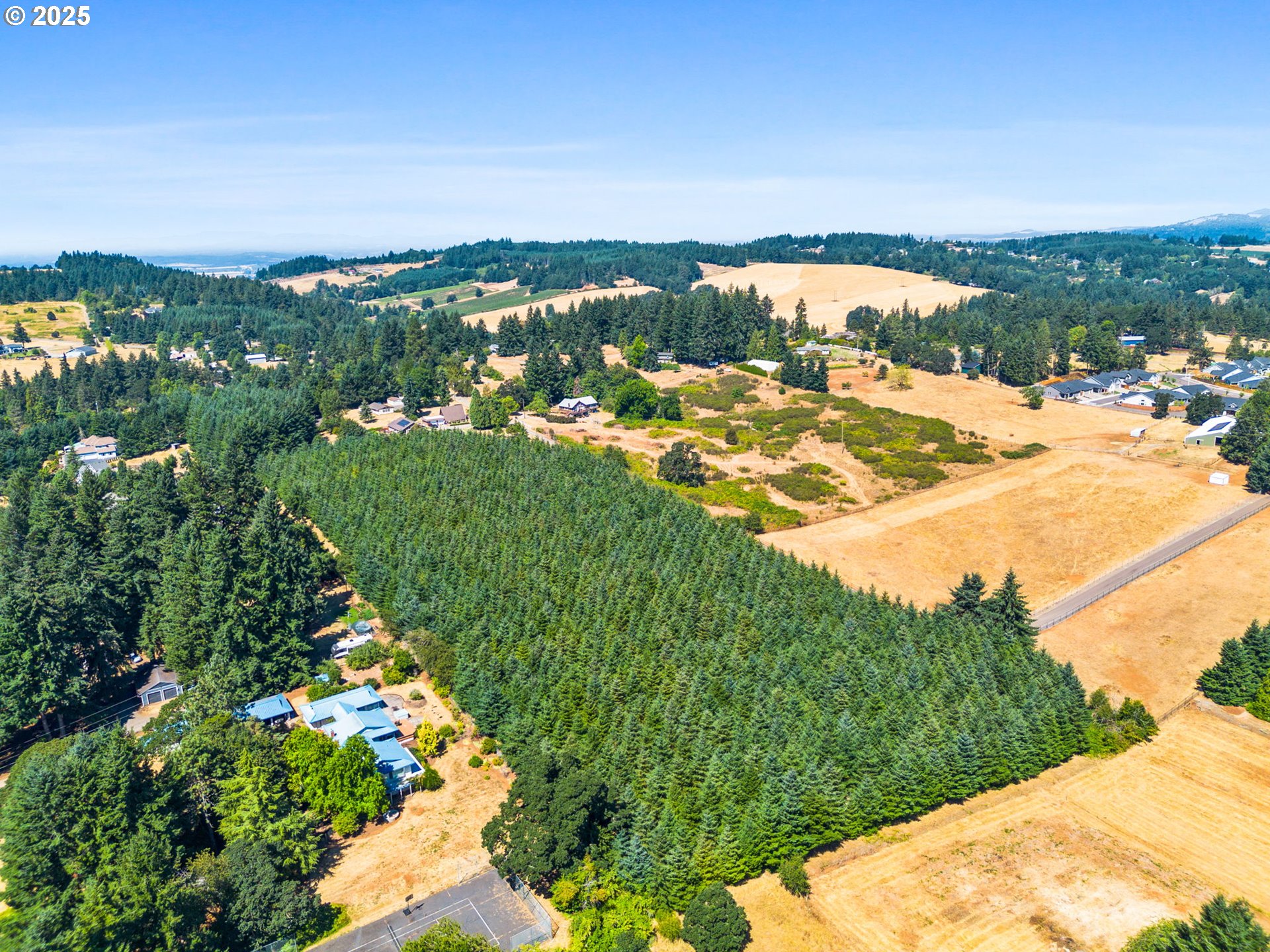 Everett Drive South Salem, OR 97306 - Photo 8 of 29 a view of a city