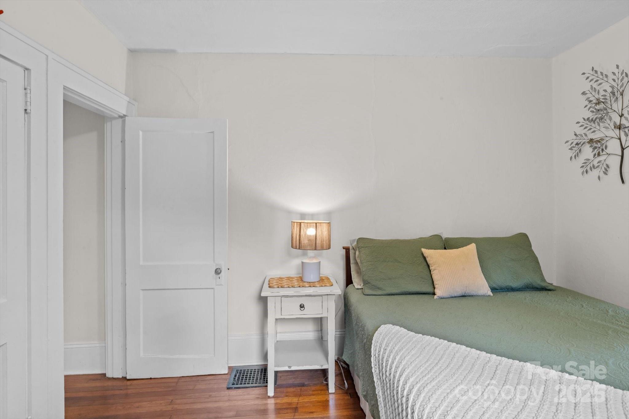 20 Chatham Road Asheville, NC 28804 - Photo 22 of 24 Gallery Image 22