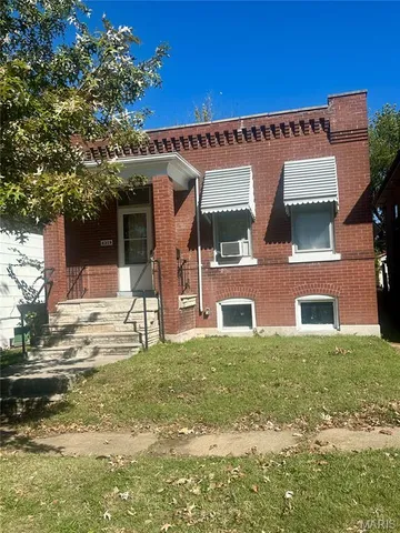 $149,900 | 4319 Eichelberger Street, St. Louis, MO 63116