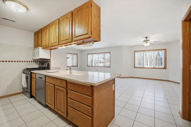 $319,900 | 201 Oconomowoc Parkway, Oconomowoc, WI 53066