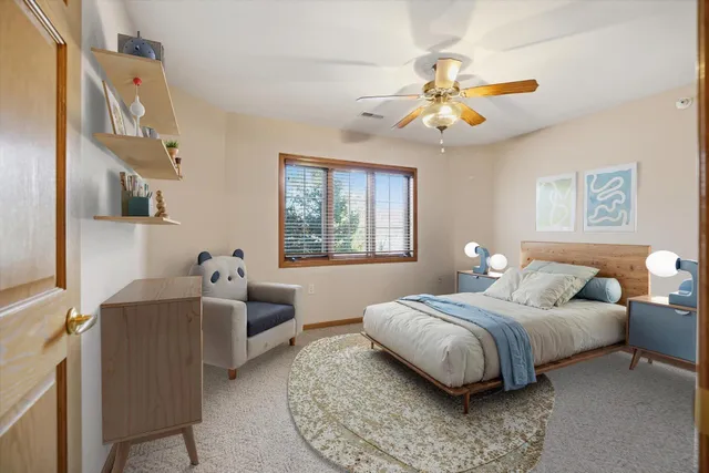 $319,900 | 201 Oconomowoc Parkway, Oconomowoc, WI 53066