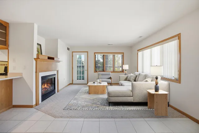 $319,900 | 201 Oconomowoc Parkway, Oconomowoc, WI 53066