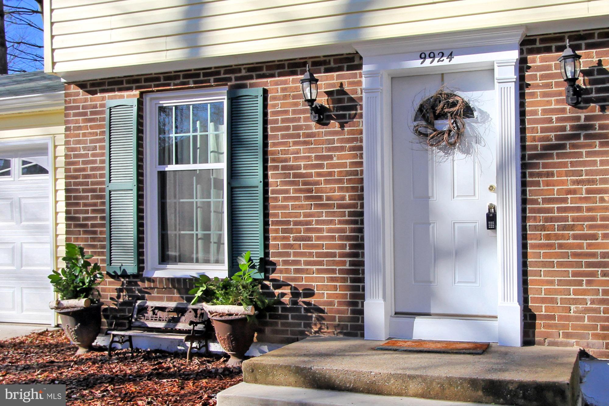 9924 Manet Road Burke, VA 22015 - Photo 28 of 50 Welcoming Entry