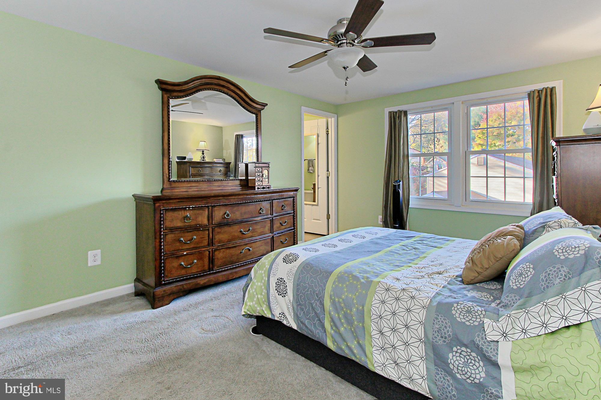 9924 Manet Road Burke, VA 22015 - Photo 9 of 50 Spacious owner's suite