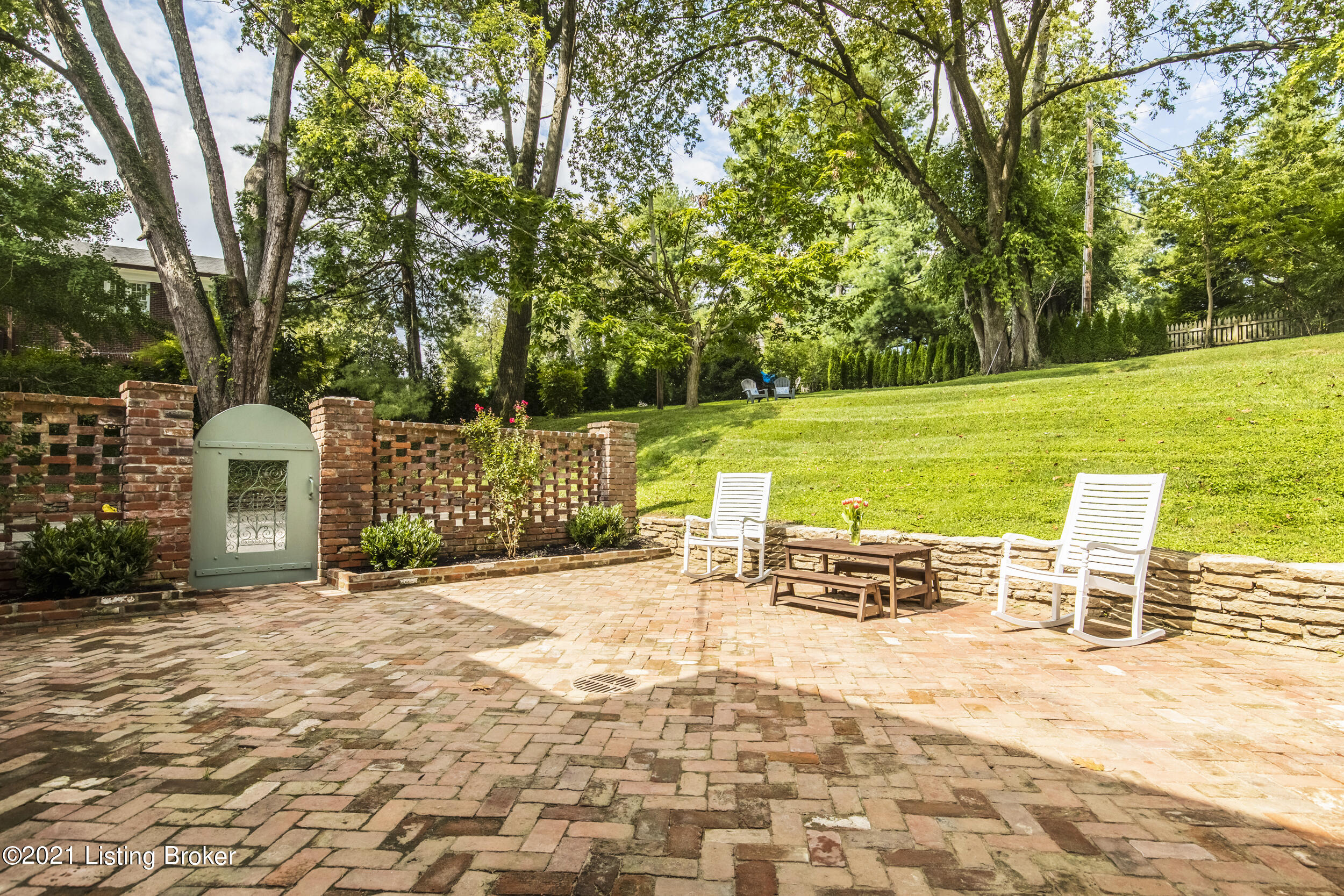 119 Arrowhead Road Louisville, KY 40207 - Photo 59 of 67 60-rear patio