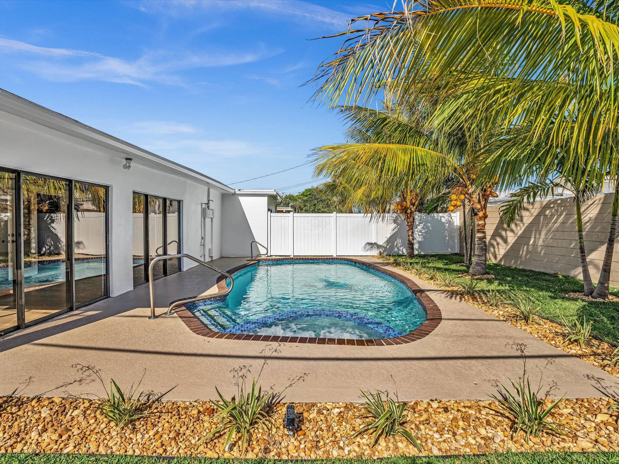 539 Northeast 18th Street Boca Raton, FL 33432 - Photo 60 of 82 59-DSC00286