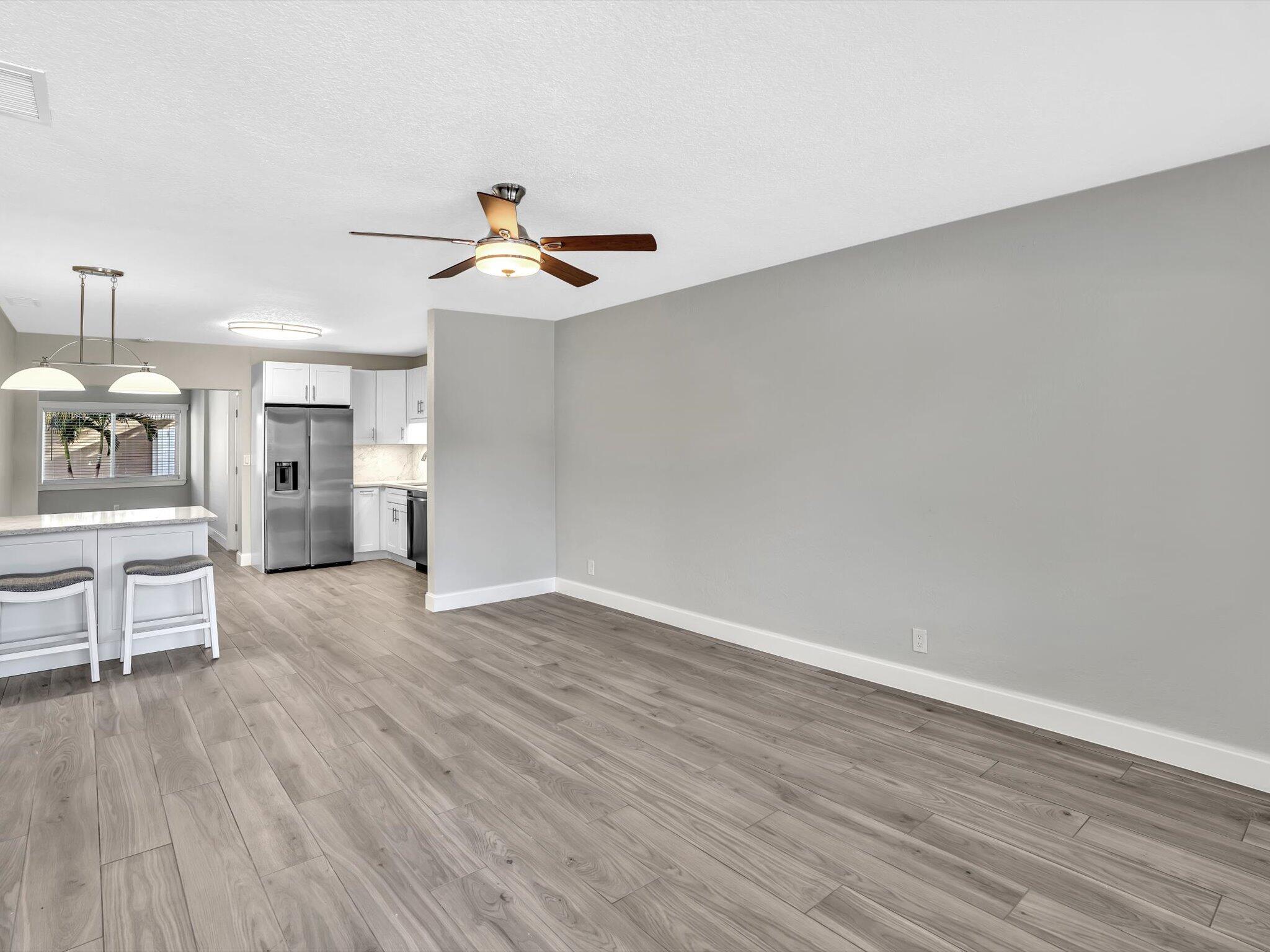 539 Northeast 18th Street Boca Raton, FL 33432 - Photo 8 of 82 06-DSC00021
