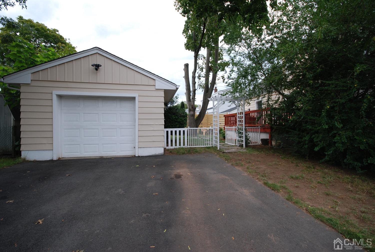 531 Decatur Avenue Middlesex, NJ 08846 - Photo 23 of 23 Gallery Image 23