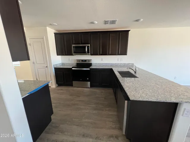 $399,999 | 1536 East Inouye Drive, Casa Grande, AZ 85122