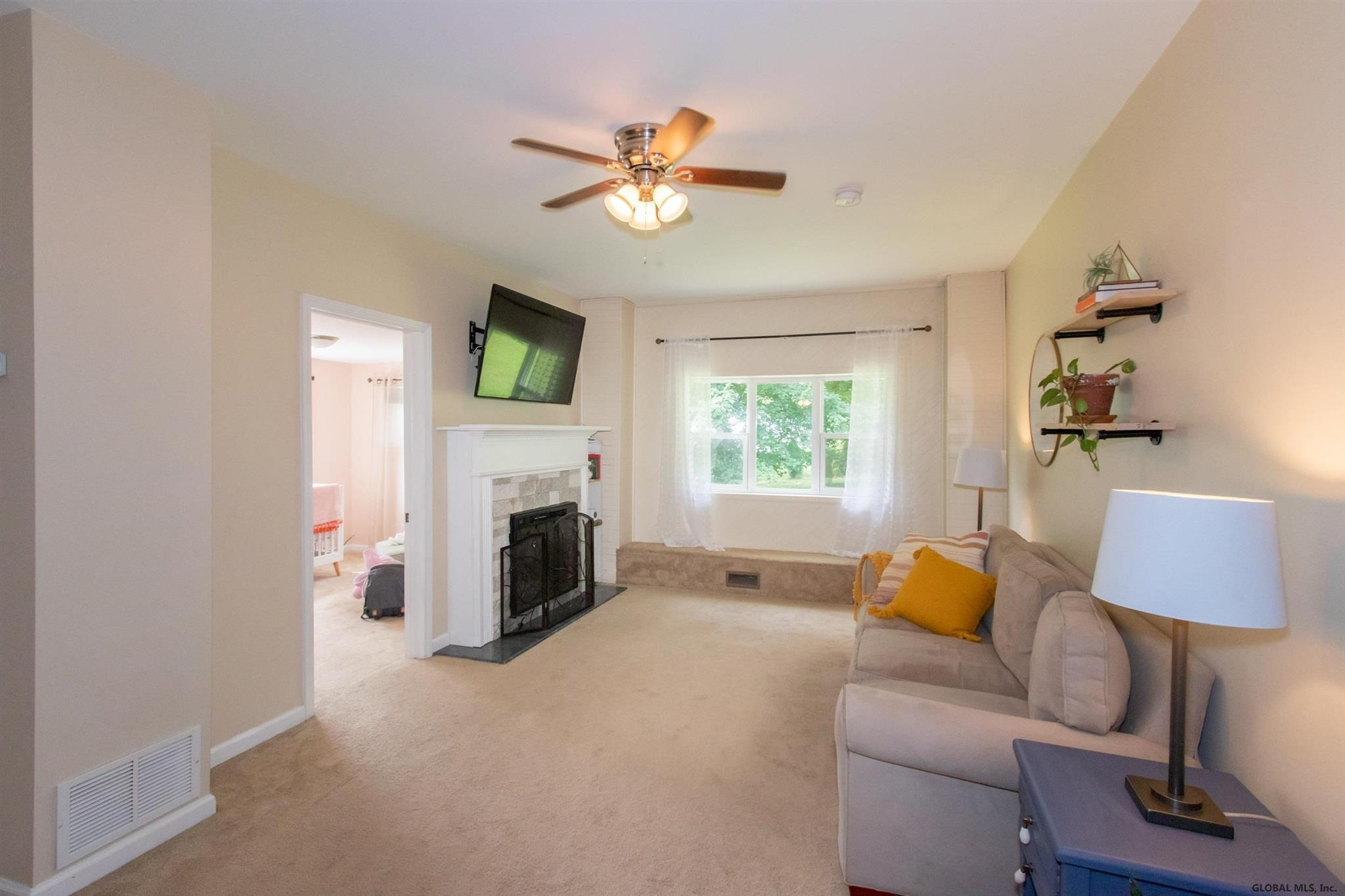 27 Beldale Road Bethlehem, NY 12159 - Photo 18 of 39 Photo 22