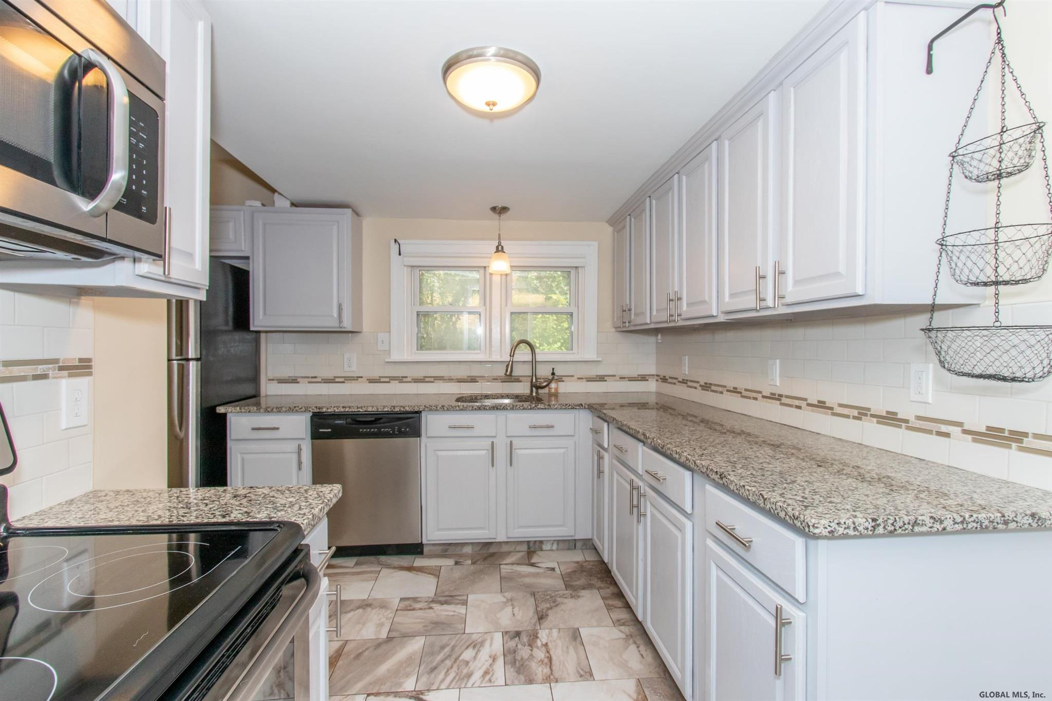 27 Beldale Road Bethlehem, NY 12159 - Photo 23 of 39 Photo 27