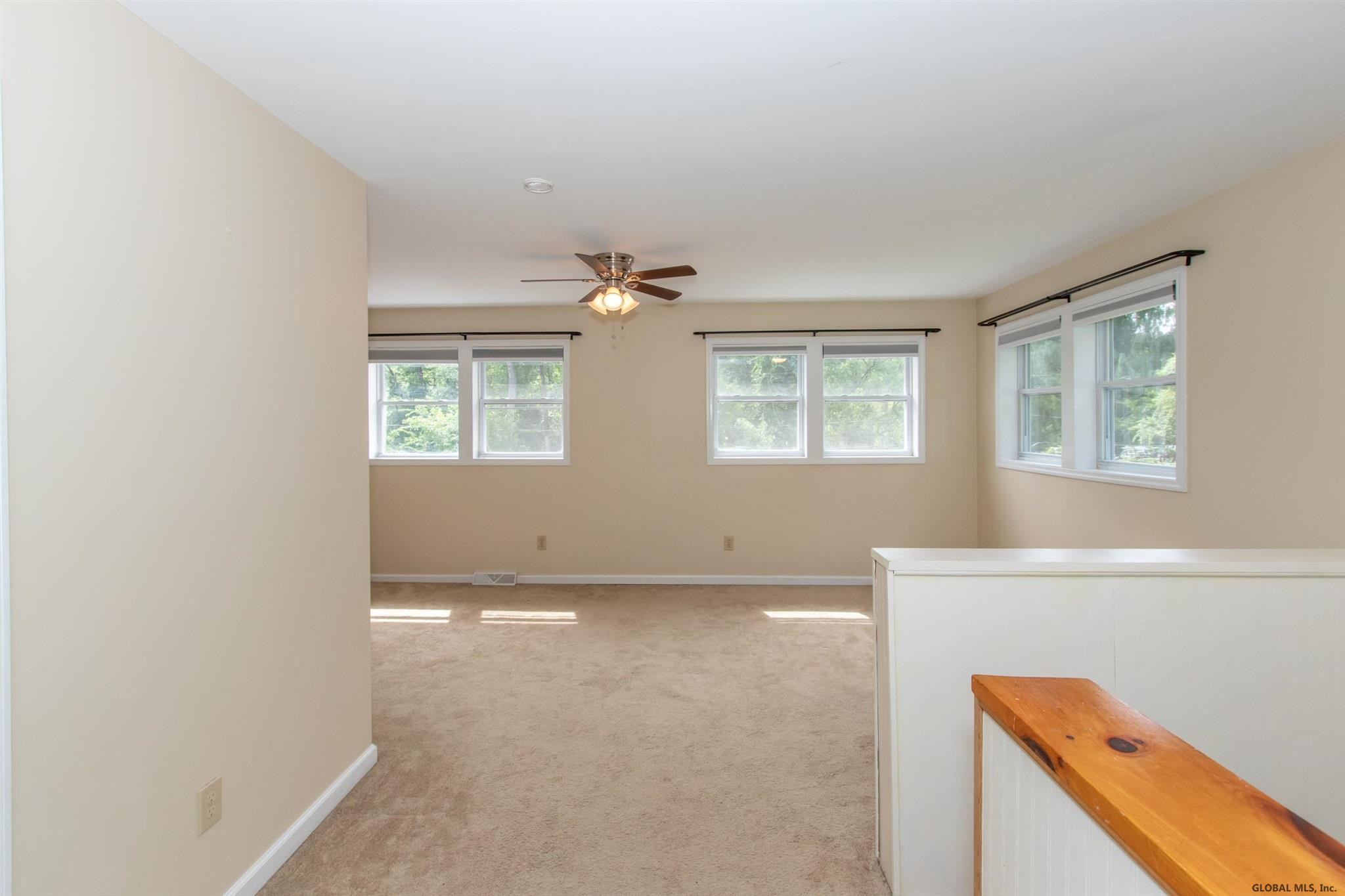 27 Beldale Road Bethlehem, NY 12159 - Photo 28 of 39 Photo 32