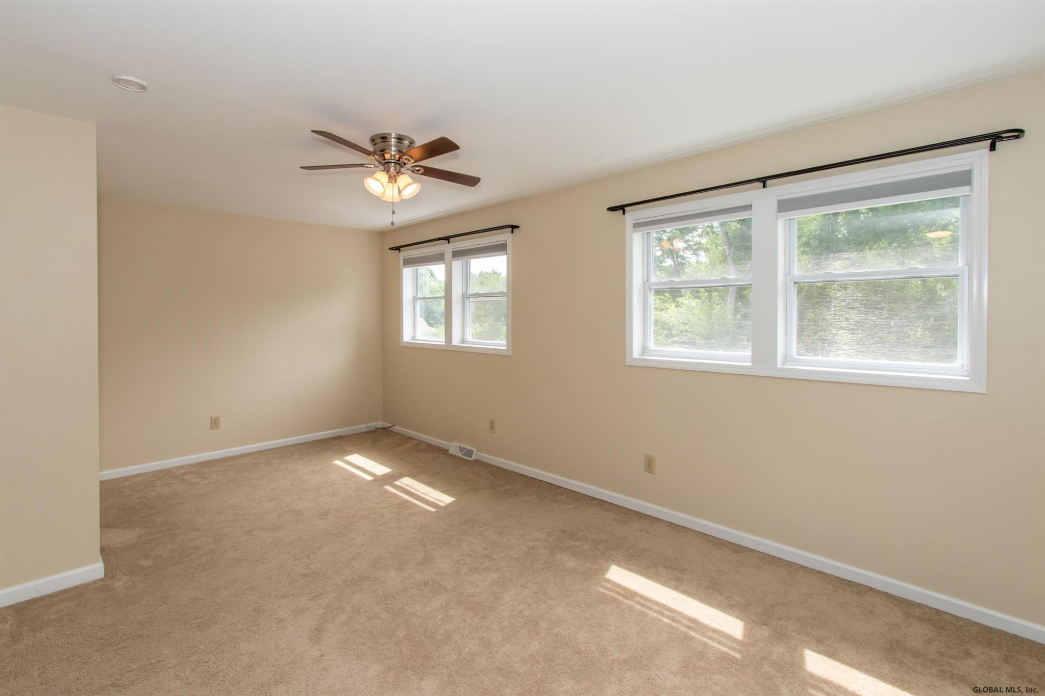 27 Beldale Road Bethlehem, NY 12159 - Photo 30 of 39 Photo 34