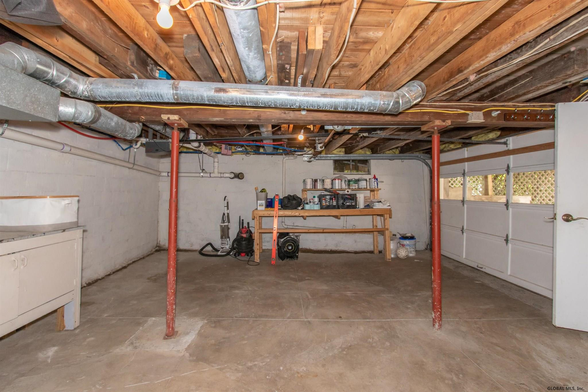 27 Beldale Road Bethlehem, NY 12159 - Photo 35 of 39 Photo 40