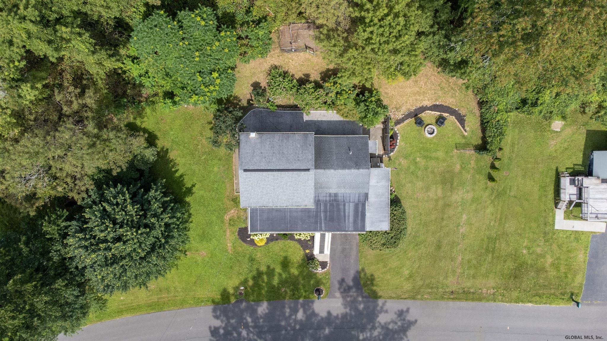 27 Beldale Road Bethlehem, NY 12159 - Photo 4 of 39 Photo 4