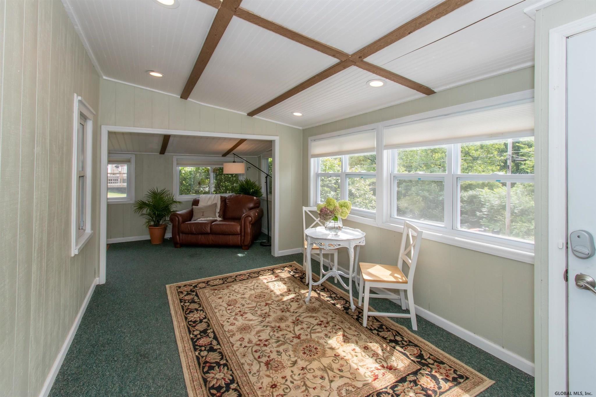 27 Beldale Road Bethlehem, NY 12159 - Photo 8 of 39 Photo 11