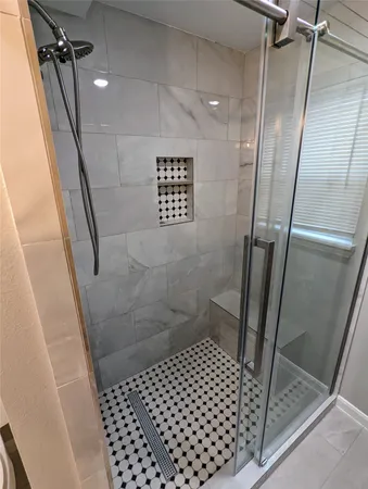 $1,295 | 4714 Oakshire Drive, Unit 2, Houston, TX 77027