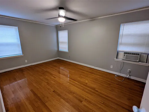 $1,295 | 4714 Oakshire Drive, Unit 2, Houston, TX 77027