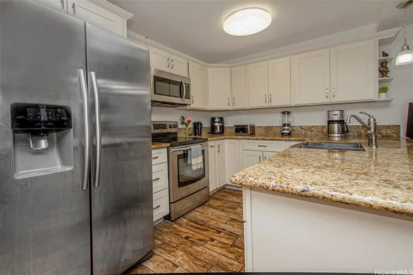 $4,300 | 60 North Beretania Street, Unit 1809, Honolulu, HI 96817