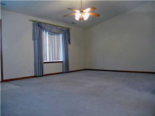 320 Ridgewood Lane Jasper, IN 47546 - Photo 4 of 13 Gallery Image 4