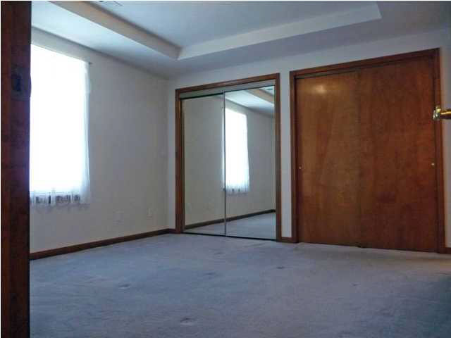 320 Ridgewood Lane Jasper, IN 47546 - Photo 5 of 13 Gallery Image 5