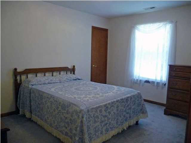 320 Ridgewood Lane Jasper, IN 47546 - Photo 8 of 13 Gallery Image 8