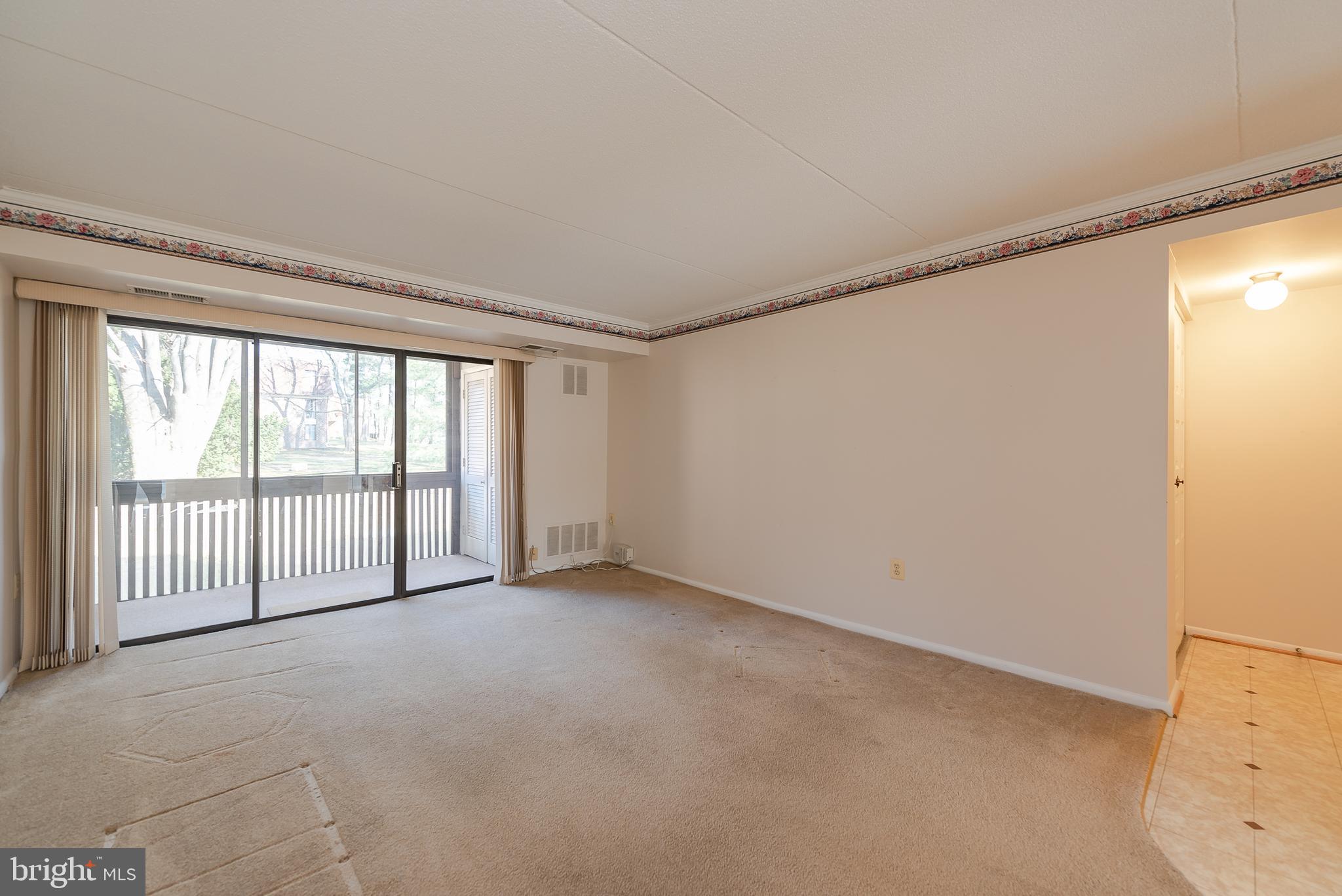 5247 West Running Brook Road, Unit 201 Columbia, MD 21044 - Photo 3 of 27 Living Room