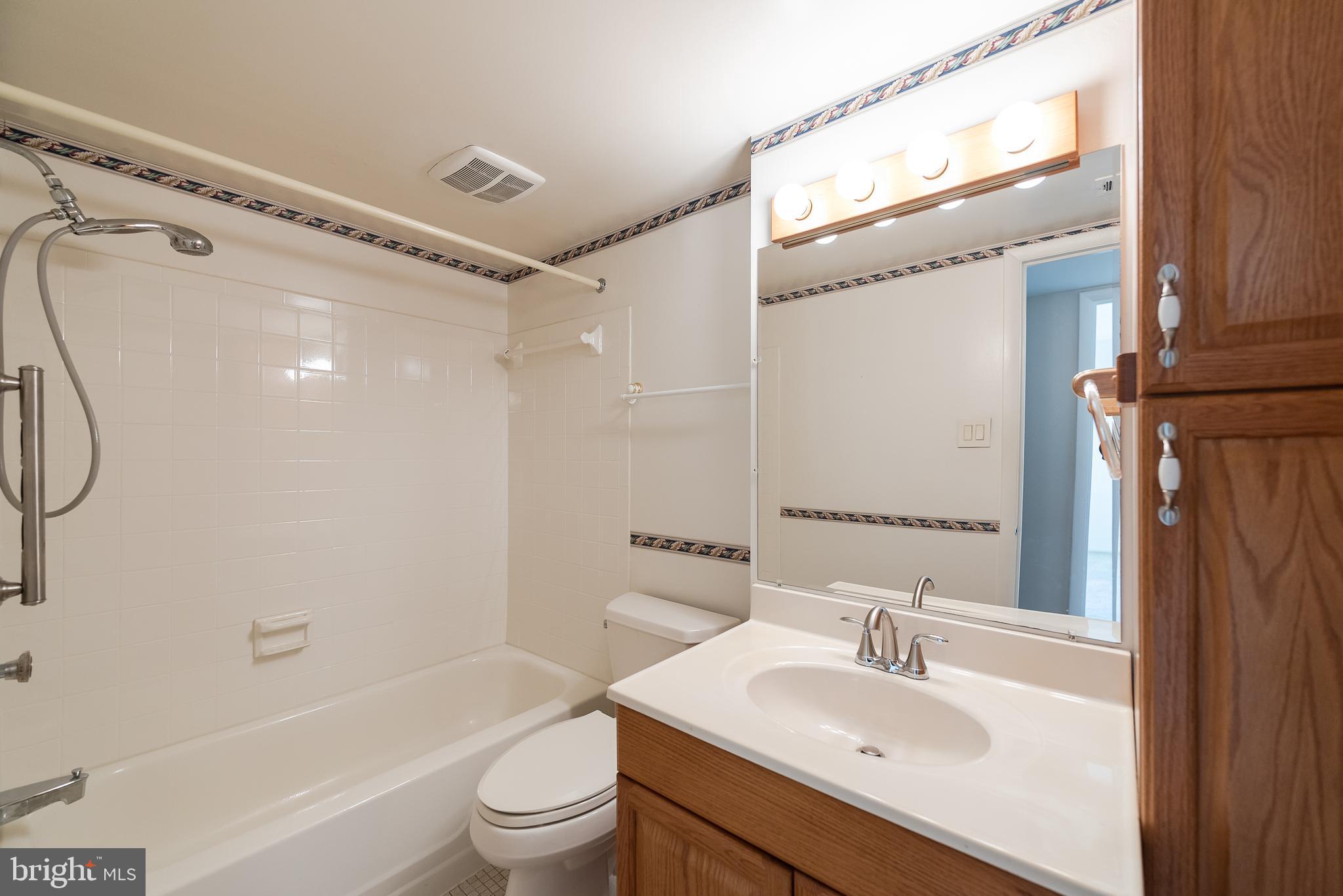 5247 West Running Brook Road, Unit 201 Columbia, MD 21044 - Photo 25 of 27 Bathroom