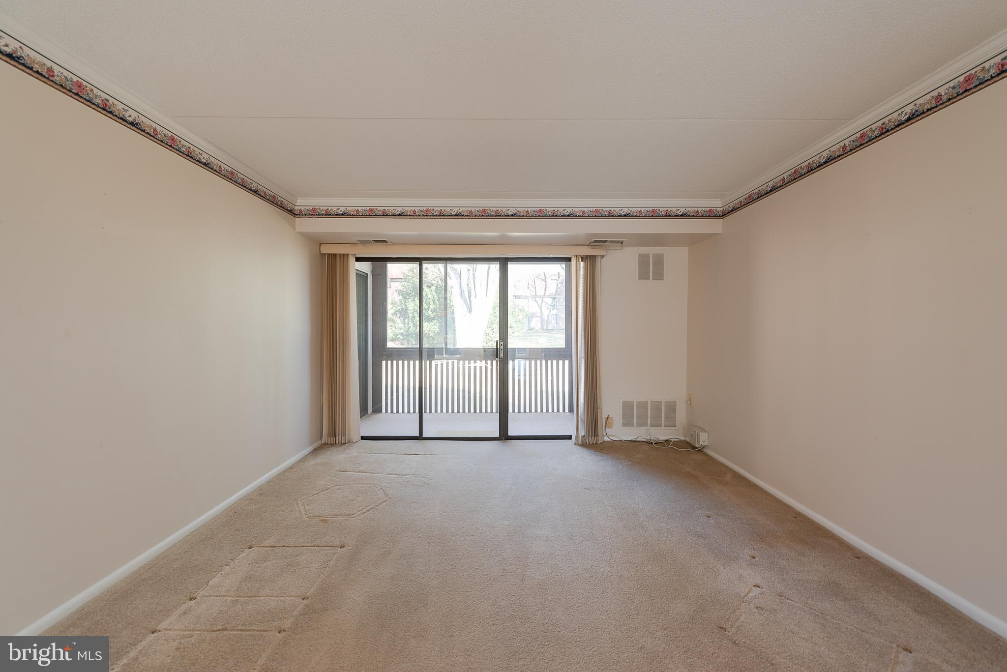 5247 West Running Brook Road, Unit 201 Columbia, MD 21044 - Photo 6 of 27 Living Room