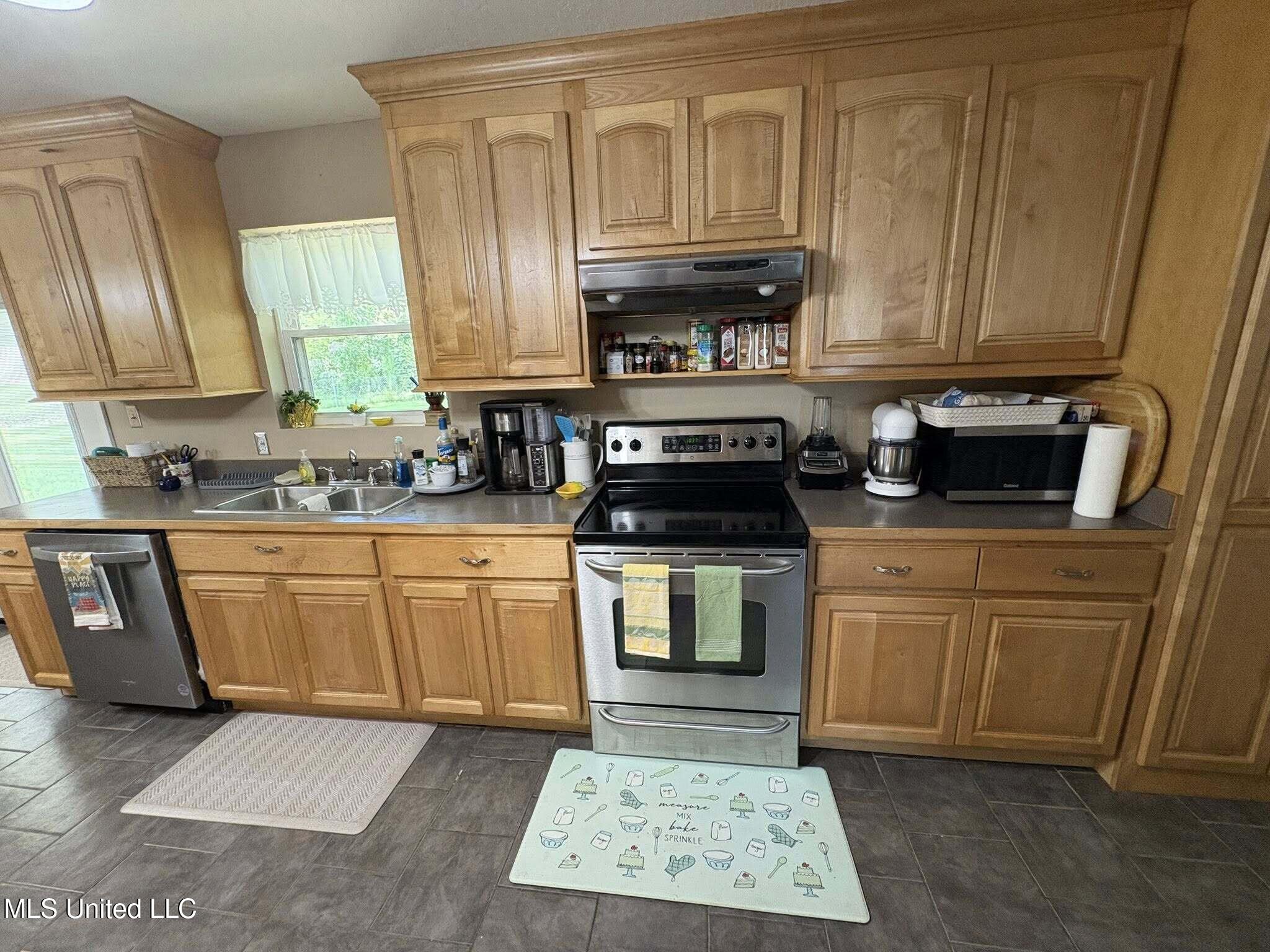 337 10 Mile Church Road Perkinston, MS 39573 - Photo 7 of 24 kitchen1